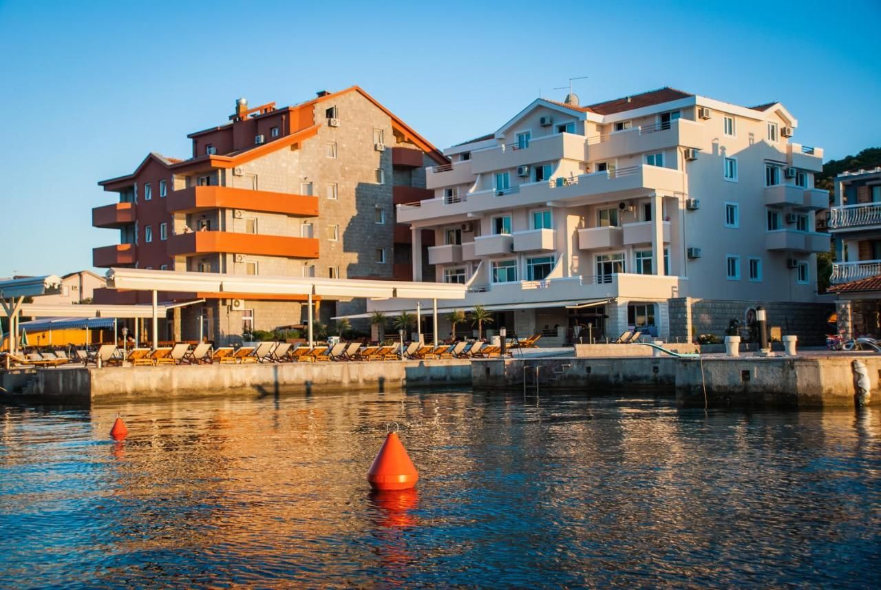 Апартаменты Apartments Adeona Тиват